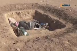 مهجرو الموصل يحفرون القبور في البراري ليبيتوا فيها