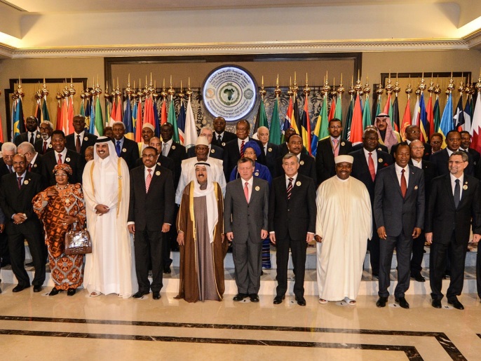 ‪صورة جماعية للقادة المشاركين بالقمة العربية الأفريقية التي عقدت بالكويت قبل ثلاث سنوات‬ (الأوروبية)