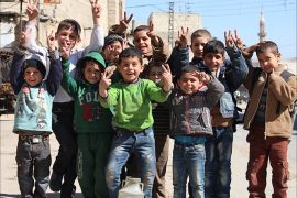 أطفال سوريا تتقاذفهم الحرب والمعاناة في يوم الطفل العالمي