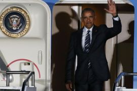 U.S President Barack Obama arrives at theTegel airport in Berlin, Germany, November 16, 2016. REUTERS/Fabrizio Bensch