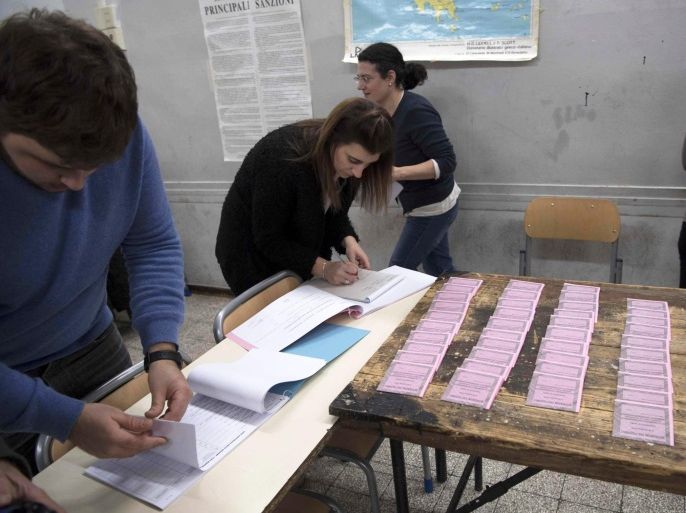Polling clerks prepare a polling station for the 04 December Costitutional Referendum, in Rome, Italy, 03 December 2016. The crucial referendum is considered by the government to end gridlock and make passing legislation cheaper by, among other things, turning the Senate into a leaner body made up of regional representatives with fewer lawmaking powers. It would also do away with the equal powers between the Upper and Lower Houses of parliament - an unusual system that has been blamed for decades of political gridlock