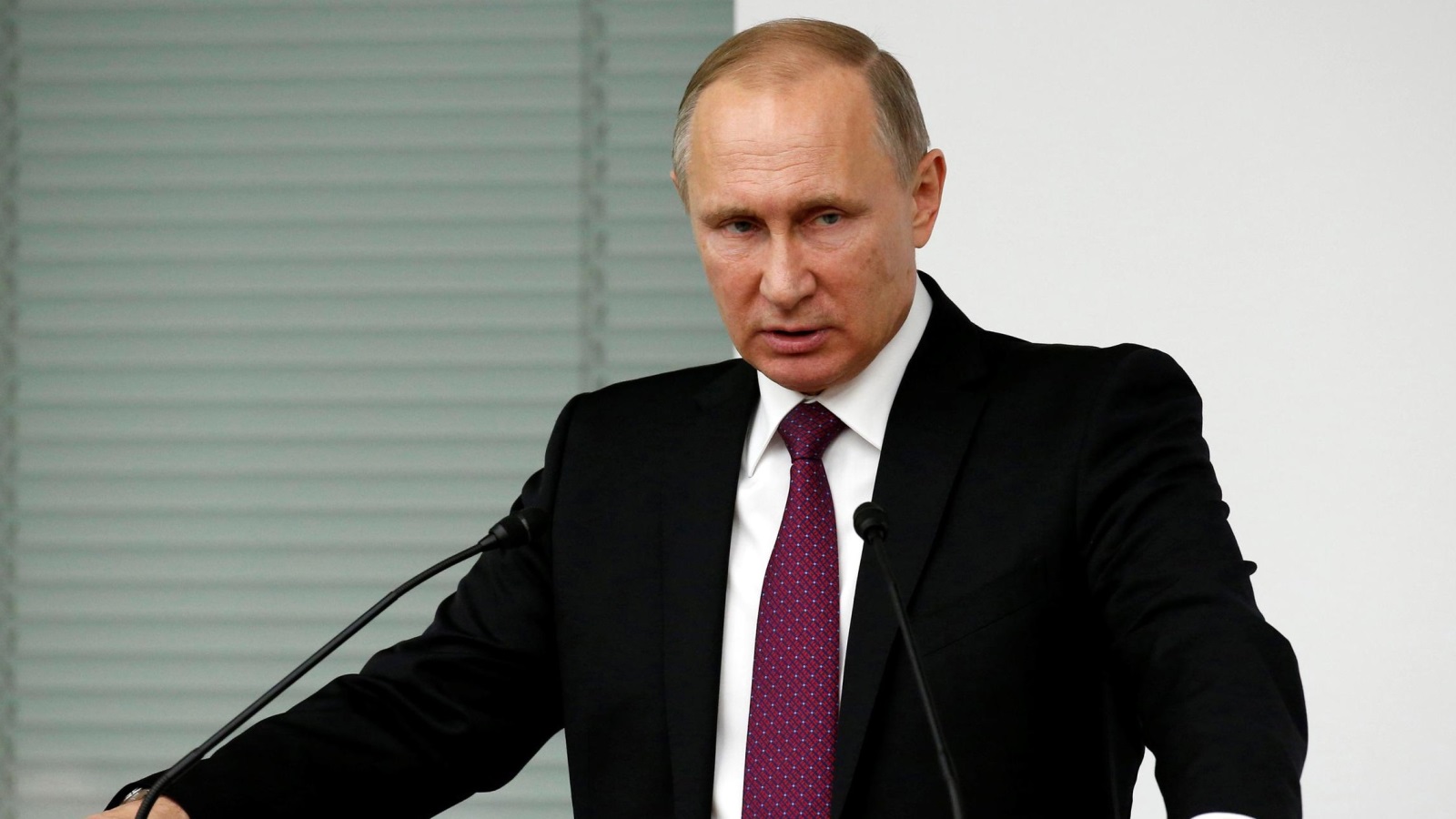 ‪بوتين أعلن الجمعة الماضي عن اجتماعات مرتقبة في كزاخستان لحل الأزمة السورية‬  (رويترز)