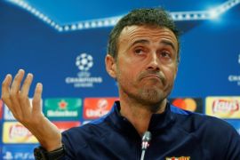Football Soccer - Barcelona training session - UEFA Champions League - Joan Gamper training camp, Barcelona, Spain - 5/12/2016 - Barcelona's coach Luis Enrique attends a news conference before the match against Borussia Moenchengladbach. REUTERS/ Albert Gea