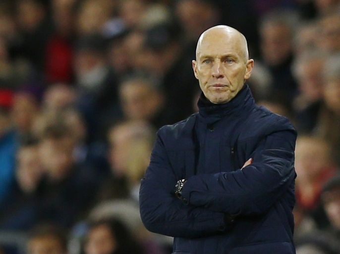 Britain Soccer Football - Swansea City v West Ham United - Premier League - Liberty Stadium - 26/12/16 Swansea City manager Bob Bradley Action Images via Reuters / Peter Cziborra Livepic EDITORIAL USE ONLY. No use with unauthorized audio, video, data, fixture lists, club/league logos or "live" services. Online in-match use limited to 45 images, no video emulation. No use in betting, games or single club/league/player publications. Please contact your account representative for further details.