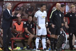 Britain Football Soccer - AFC Bournemouth v Manchester United - Premier League - Vitality Stadium - 14/8/16 Manchester United's Memphis Depay prepares to come on as manager Jose Mourinho looks on Reuters / Hannah McKay Livepic EDITORIAL USE ONLY. No use with unauthorized audio, video, data, fixture lists, club/league logos or "live" services. Online in-match use limited to 45 images, no video emulation. No use in betting, games or single club/league/player publications. Please contact your account representative for further details.