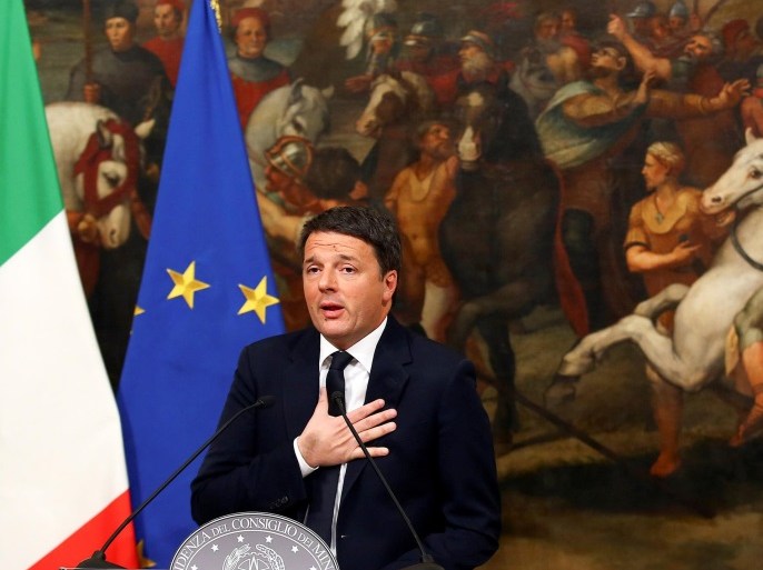 Italian Prime Minister Matteo Renzi speaks during a media conference after a referendum on constitutional reform at Chigi palace in Rome, Italy, December 5, 2016. REUTERS/Alessandro Bianchi/File Photo