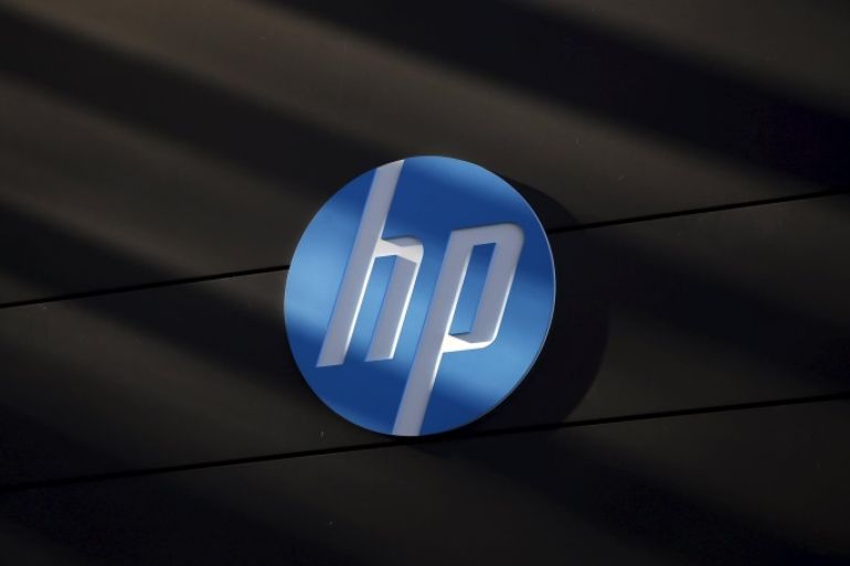 A Hewlett-Packard logo is seen at the company's Executive Briefing Center in Palo Alto, California in this January 16, 2013 file photo. Hewlett-Packard Co, which is splitting into two listed companies later this year, said on September 15, 2015, it expects to cut another 25,000 to 30,000 jobs in its enterprise business as the tech pioneer adjusts to falling demand. REUTERS/Stephen Lam/Files TPX IMAGES OF THE DAY