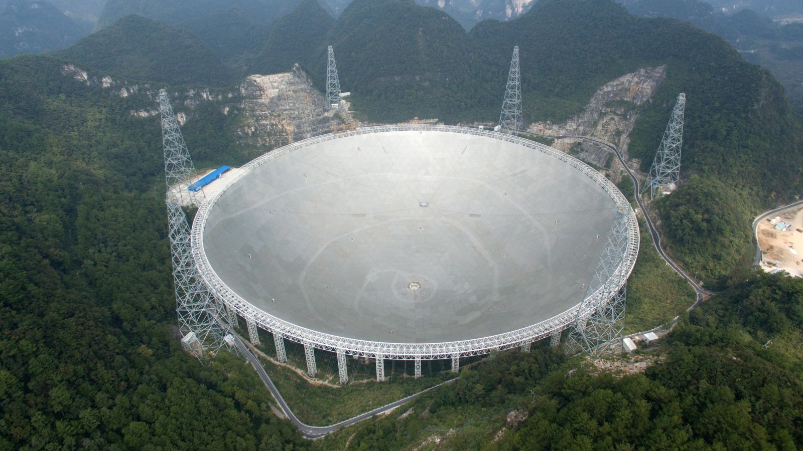 ‪يبلغ قطر التلسكوب الصيني الأرضي الذي يحمل اسم 