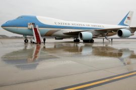 REFILE - CORRECTING LOCATION Air Force One sits on the tarmac at Joint Base Andrews in Maryland U.S. December 6, 2016, the same morning that U.S. President-elect Donald Trump urged the government to cancel purchase of Boeing's new Air Force One plane saying it was "ridiculous" and too expensive. REUTERS/Kevin Lamarque