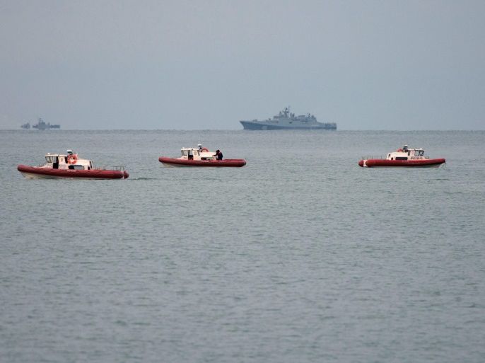 Russian rescue workers search the coastline of Sochi for debris from the Tu-154 Russian military plane that crashed the previous day in the sea near Sochi, Russia, 26 December 2016. There were 92 persons on board, including 65 members of Alexandrov Song and Dance ensemble, eight crew members, nine Russian journalists as well as Russian civil activist, Doctor Yelizaveta Glinka (Doctor Liza). No survivors have been found.