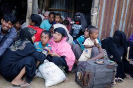 Rohingya Muslims cry as Border Guard Bangladesh (BGB) catch them in a check post in Cox’s Bazar, Bangladesh, November 21, 2016. REUTERS/Mohammad Ponir Hossain