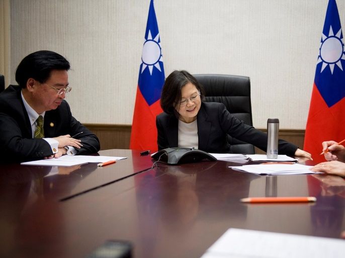Taiwan's President Tsai Ing-wen speaks on the phone with U.S. president-elect Donald Trump at her office in Taipei, Taiwan, December 3, 2016. Taiwan Presidential Office/Handout via REUTERS ATTENTION EDITORS - THIS IMAGE WAS PROVIDED BY A THIRD PARTY. EDITORIAL USE ONLY. NO RESALES. NO ARCHIVE. TAIWAN OUT.