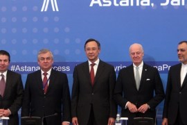 (L-R) Turkish Foreign Ministry Deputy Undersecretary Sedat Onal, Russia's special envoy on Syria Alexander Lavrentiev, Kazakh Foreign Minister Kairat Abdrakhmanov, UN Syria envoy Staffan de Mistura and Iran's Deputy Foreign Minister Hossein Jaber Ansari pose for a group photo after the announcement of a final statement following Syria peace talks in Astana, Kazakhstan, 24 January 2017. Representatives of Russia, Turkey and Iran met in Astana from 23 to 24 January 2017 to discuss the settlement of the situation in Syria.