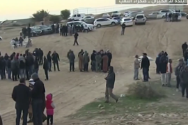 الفلسطينيون يتجمعون في أم الحيران لتشييع الشهيد أبو القيعان الذي ما زالت تحتجز السلطات الإسرائيلية جثمانه