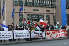 مظاهرة فلسطينية أمام مقر المفوضية الأوروبية ببروكسيل. الجزيرة نت