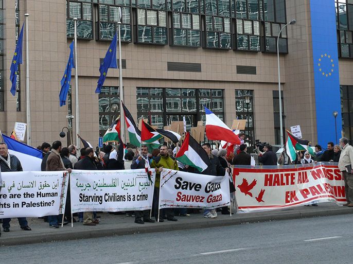 مظاهرة فلسطينية أمام مقر المفوضية الأوروبية ببروكسيل. الجزيرة نت
