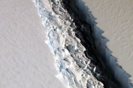 A handout photo made available by NASA on 06 January 2017 shows an oblique view of a massive rift in the Antarctic Peninsula's Larsen C ice shelf, Antarctica, 10 November 2016. Icebridge, an airborne survey of polar ice, completed an eighth consecutive Antarctic deployment on 18 November 2016. The image was acquired by scientists on NASA's IceBridge mission. According to reports quoting scientists on 06 January 2017, a long-running rift in the Larson C ice shelf is ex
