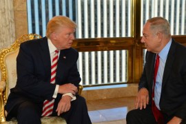 Israeli Prime Minister Benjamin Netanyahu (R) speaks to Republican U.S. presidential candidate Donald Trump during their meeting in New York, September 25, 2016. Kobi Gideon/Government Press Office (GPO)/Handout via REUTERS ATTENTION EDITORS - THIS IMAGE HAS BEEN SUPPLIED BY A THIRD PARTY. FOR EDITORIAL USE ONLY.