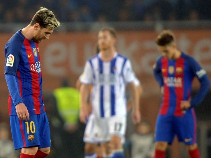 Football Soccer - Real Sociedad v Barcelona - Spanish Liga Santander - Anoeta, San Sebastian, Spain - 27/11/2016 Barcelona's Lionel Messi reacts. REUTERS/Vincent West