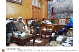 السفير الاماراتي يعقد اجتماع في ولاية قندهار بحضور والي الولاية ووزير الشؤون الاجتماعية