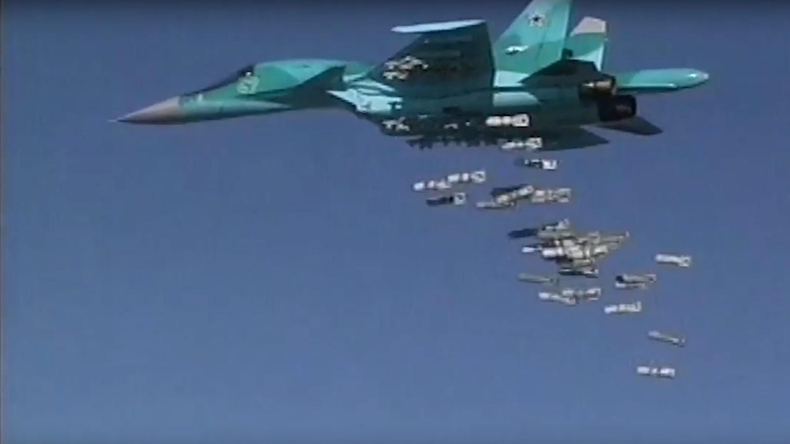 الطيران الروسي واصل قصف مواقع تنظيم الدولة بمدينة دير الزور 