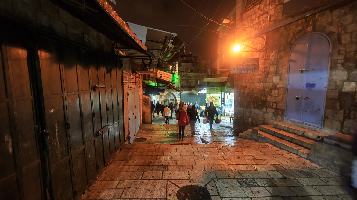 فلسطين-القدس- سوق باب العمود من الداخل. (تصوير:آية أمين-الجزيرة نت)
