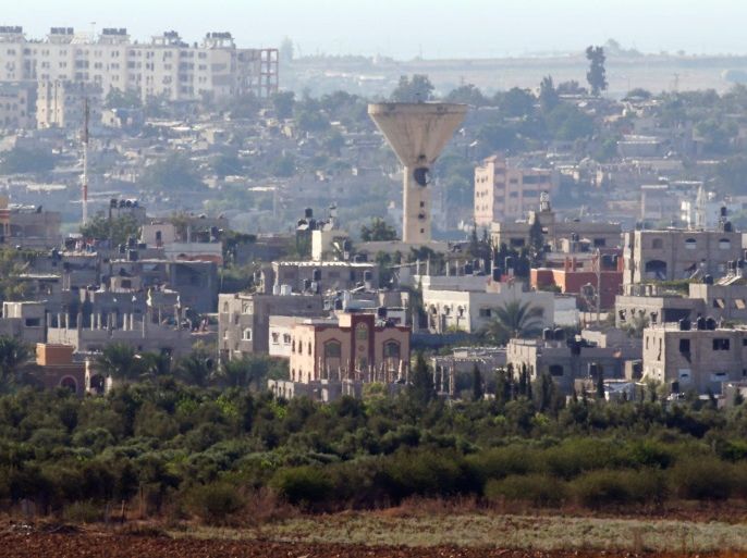 A water tower is seen after local residents said it was damaged by an Israeli shell at Beit Hanoun in Gaza, following a rocket that landed in the Israeli town of Sderot which the Israeli army and police said was launched from Gaza, Israel August 21, 2016. REUTERS/Amir Cohen