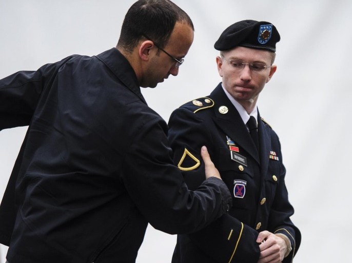 (FILE) - A file picture dated 10 June 2013 shows US Army Private Bradley Manning (R), who later changed his name to Chelsea Manning, arrives at the courtroom for the fourth day of his court-martial at Fort Meade, Maryland, USA. US President Obama on 17 January 2017 commuted convicted whistleblower Chelsea Manning's remaining sentence to have her be freed on 17 May 2017. EPA/PETE MAROVICH *** Local Caption *** 50867935
