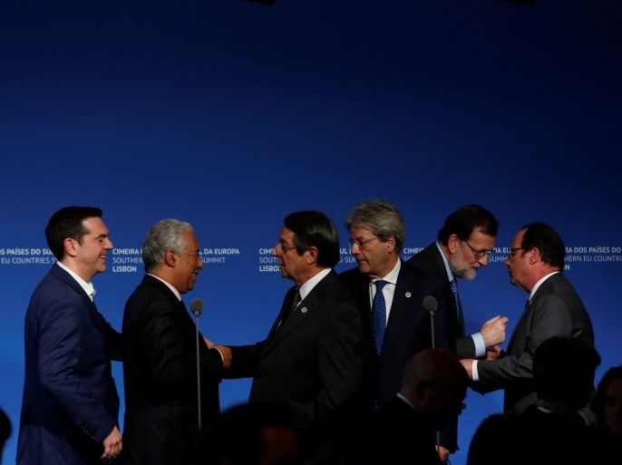 Greek Prime Minister Alexis Tsipras, Portugal's Prime Minister Antonio Costa, Cypriot President Nicos Anastasiades, Italy's Prime Minister Paolo Gentiloni, Spain's Prime Minister Mariano Rajoy and French President Francois Hollande (L-R) at the end of a news conference after the Southern EU Countries Summit at Belem Cultural Centre in Lisbon, Portugal January 28, 2017. REUTERS/Pedro Nunes EDITORIAL USE ONLY. NO RESALES. NO ARCHIVE.