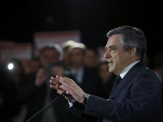 Francois Fillon, former French prime minister, member of The Republicans political party and 2017 presidential candidate of the French centre-right, attends a political rally in Charleville-Mezieres, France, February 2, 2017. REUTERS/Christian Hartmann