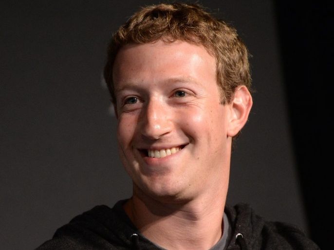(FILE) - A file picture dated 18 September 2013 shows Facebook founder and CEO Mark Zuckerberg at the Newseum in Washington DC, USA. According to media reports on 28 January 2017, Zuckerberg dropped the case to acquire several small portions of land from Hawaii residents, which were located among the 700-acre property that he bought for his estate in Kauai, Hawaii, USA.