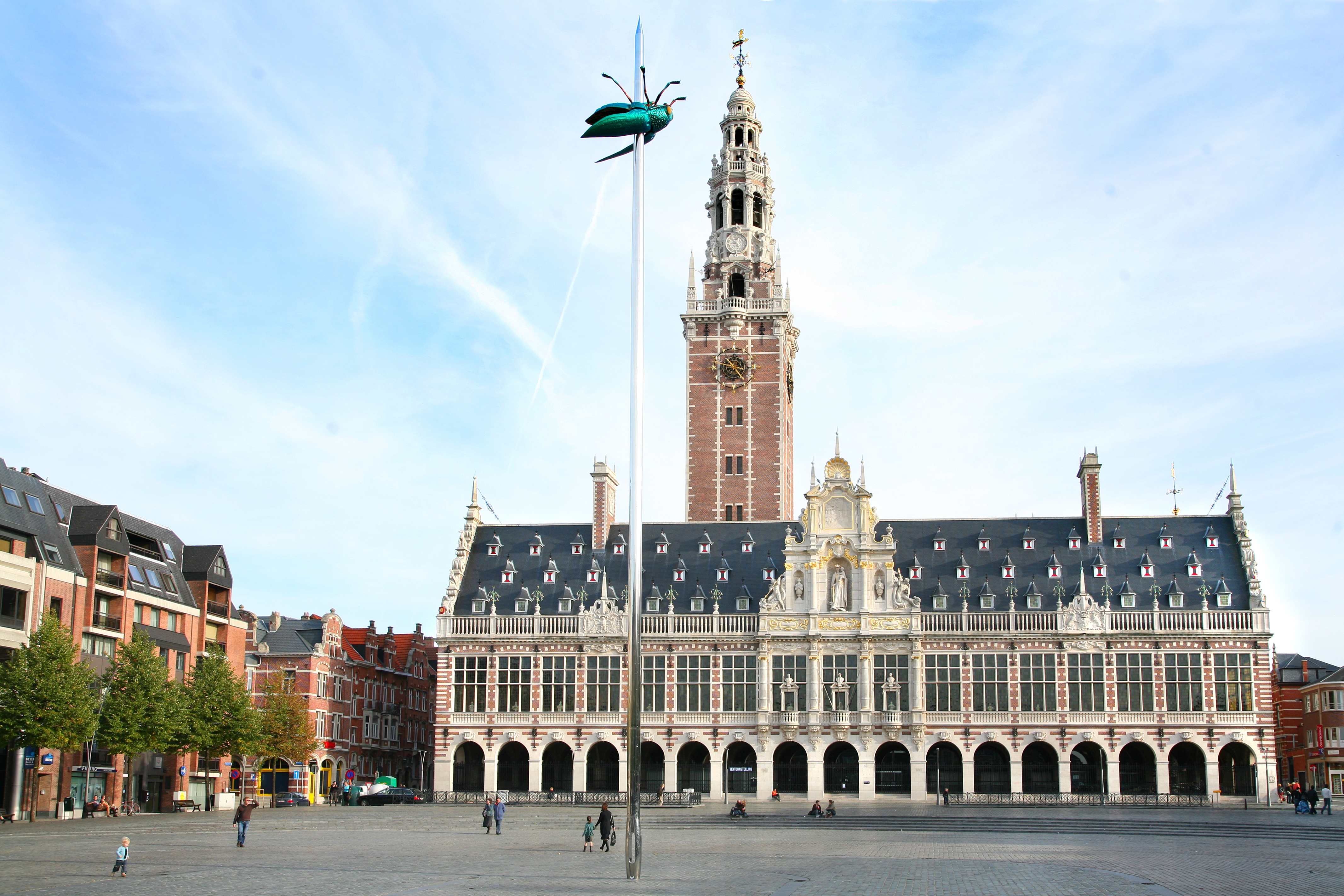 جامعة لوفان تعتبر الجامعة الرائدة في بلجيكا لما يقارب ستة عقود ويفوق عدد طلابها 30 ألفا.  (مواقع التواصل الاجتماعي)