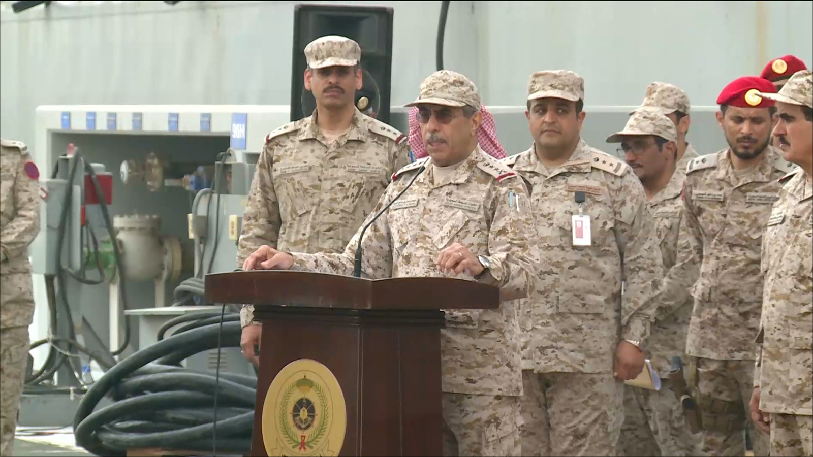 ‪رئيس الأركان السعودي: عملياتنا متواصلة ضد المتمردين الحوثيين‬ (الجزيرة)