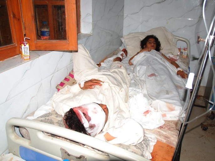 People who were injured in a suicide bomb attack that targeted the shrine of Sufi Muslim saint Lal Shahbaz Qalandar, receive medical treatment at a hospital in Sehwan, Pakistan, 16 February 2017. At least 70 people were killed and more than 250 injured in the incident.