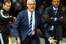 Leicester City's Manager Claudio Ranieri (C) reacts at the end of the UEFA Champions League Group G match between Leicester City and FC Porto at the King Power Stadium in Leicester, Britain, 27 September 2016. Leicester won the match 1-0.