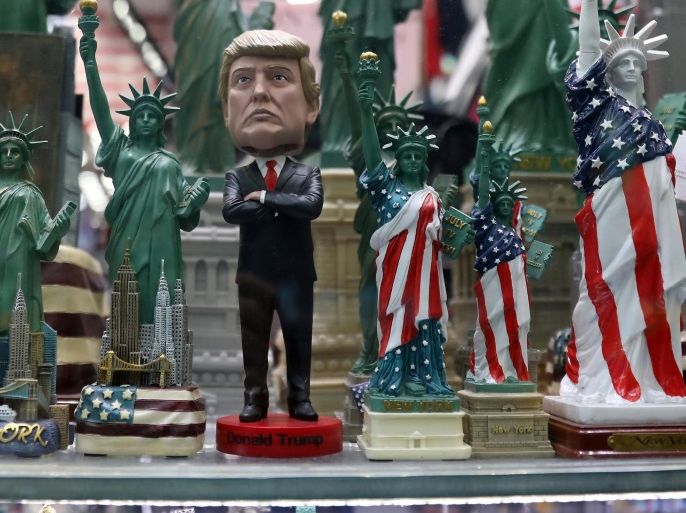 A figurine of U.S. President Donald Trump is seen in the window of a novelty store in New York, U.S., February 6, 2017. REUTERS/Shannon Stapleton FOR EDITORIAL USE ONLY. NO RESALES. NO ARCHIVES.
