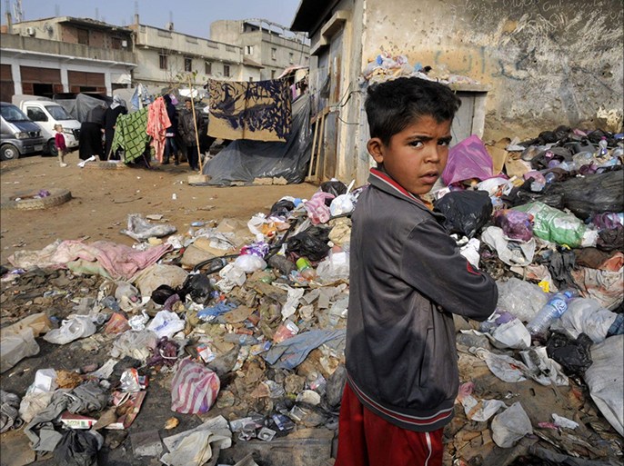 الفقر في بعض الأحياء العشوائية بالعاصمة الجزائرية