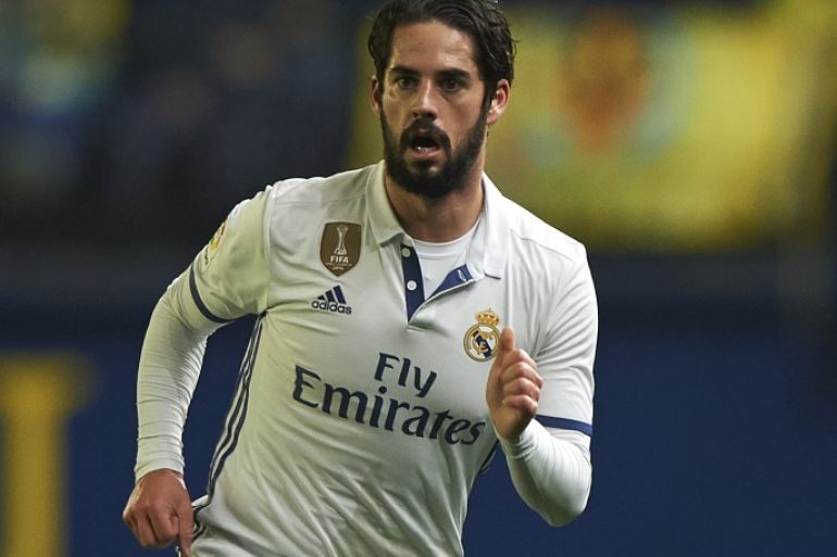 VILLARREAL, SPAIN - FEBRUARY 26: Isco of Real Madrid in action during the La Liga match between Villarreal CF and Real Madrid at Estadio de la Ceramica on February 26, 2017 in Villarreal, Spain. (Photo by Fotopress/Getty Images)