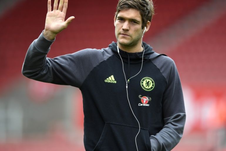 STOKE ON TRENT, ENGLAND - MARCH 18: Marcos Alonso of Chelsea waves to fans prior to the Premier League match between Stoke City and Chelsea at Bet365 Stadium on March 18, 2017 in Stoke on Trent, England. (Photo by Laurence Griffiths/Getty Images)