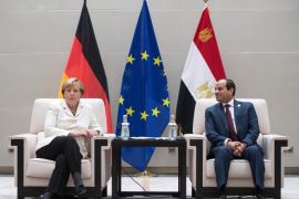 German Chancellor Angela Merkel (L) and Egyptian President Abdel Fattah al-Sisi (R) meet on the sidelines of the G20 summit in Hangzhou, China, 05 September 2016.