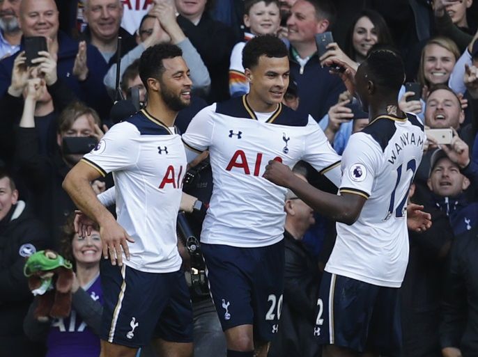 Britain Soccer Football - Tottenham Hotspur v Southampton - Premier League - White Hart Lane - 19/3/17 Tottenham's Dele Alli celebrates scoring their second goal with Victor Wanyama and Mousa Dembele Reuters / Eddie Keogh Livepic EDITORIAL USE ONLY. No use with unauthorized audio, video, data, fixture lists, club/league logos or