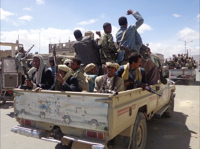 الحوثيون لجأوا إلى الزج بالأطفال في الحرب لنقص أعداد مسلحيهم.(أرشيف الجزيرة نت)