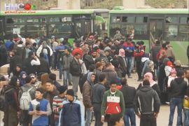 مراسل الجزيرة: دفعة ثانية من أهالي حي الوعر في مدينة حمص تستعد للخروج إلى الشمال السوري