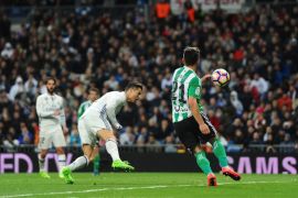 MADRID, SPAIN - MARCH 12: Cristiano Ronaldo of Real Madrid scores Real's opening goal during the La Liga match between Real Madrid CF and Real Betis Balompie at Estadio Santiago Bernabeu on March 12, 2017 in Madrid, Spain. (Photo by Denis Doyle/Getty Images)