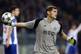 Football Soccer - FC Porto v Leicester City - UEFA Champions League Group Stage - Group G - Dragao Stadium, Oporto, Portugal - 16/17 - 7/12/16 Porto's Iker Casillas Action Images via Reuters / Matthew Childs EDITORIAL USE ONLY.