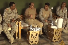 قام الفريق الركن علي محسن صالح الأحمر نائب رئيس الجمهورية اليمنية بزيارات للمنطقة العسكرية الخامسة