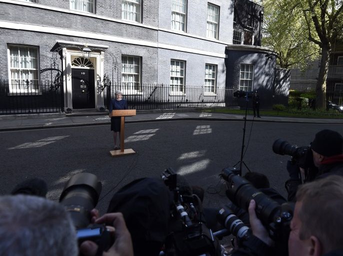 Britain's Prime Minister Theresa May speaks to the media outside 10 Downing Street, in central London, Britain April 18, 2017. British Prime Minister Theresa May called on Tuesday for an early election on June 8, saying the government had the right plan for negotiating the terms of Britain's exit from the European Union and she needed political unity in London. REUTERS/Toby Melville