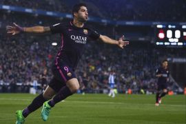 BARCELONA, SPAIN - APRIL 29: Luis Suarez of FC Barcelona celebrates after scoring the opening goal during the La Liga match between RCD Espanyol and FC Barcelona at the RCDE Stadium on April 29, 2017 in Barcelona, Spaain. (Photo by David Ramos/Getty Images)