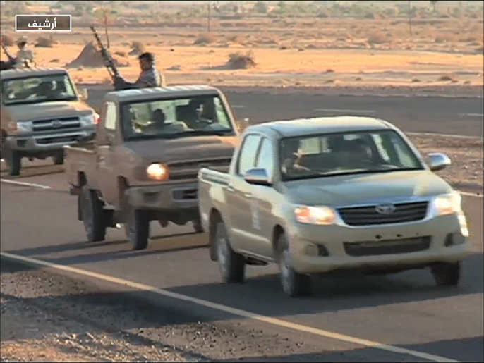 ‪قاعدة تمنهنت العسكرية الواقعة جنوبي ليبيا تتعرض لقصف كثيف من قوات تابعة لحفتر‬ قاعدة تمنهنت العسكرية الواقعة جنوبي ليبيا تتعرض لقصف كثيف من قوات تابعة لحفتر (الجزيرة)