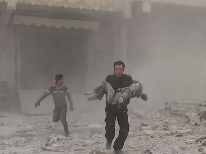 جهود شبابية متواصلة لإنقاذ المصابين بأرياف حلب